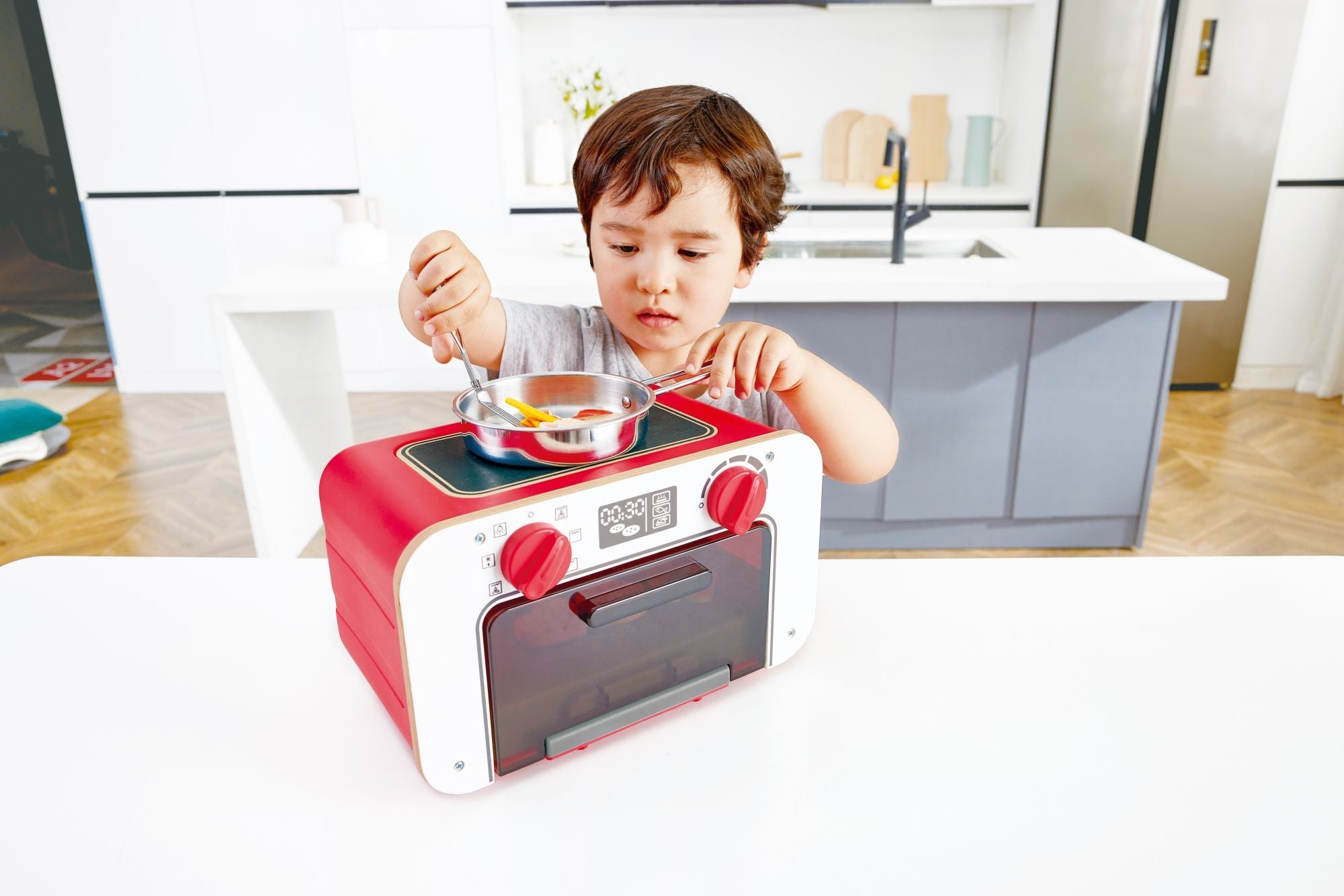 Hape - My Baking Oven with Magic Cookies